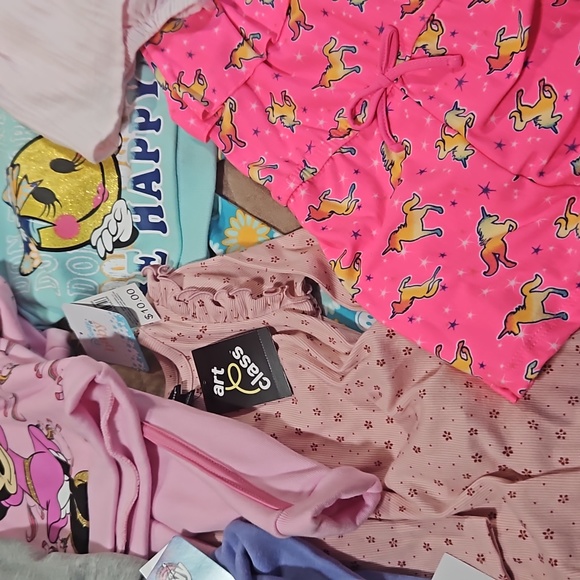 Little Girls Mystery Box  4t or 5t cute clothes , NWT - Picture 4 of 7